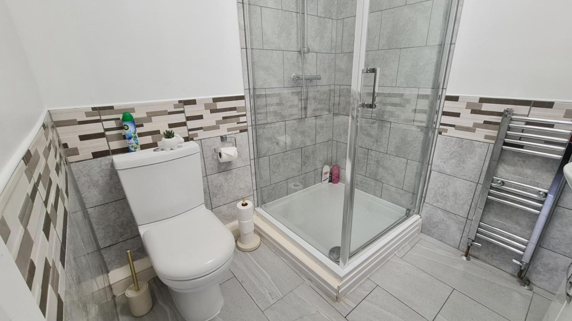 Appartamento Cosy With Kitchenette And Private Bathroom - 15mins To London! Londra