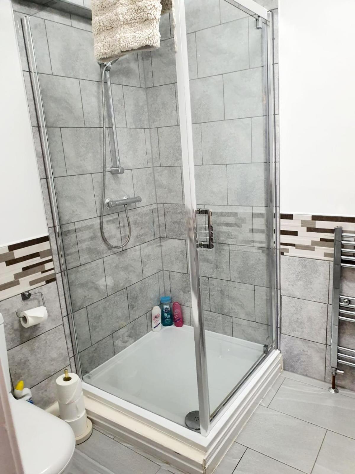 Cosy With Kitchenette And Private Bathroom - 15mins To London! * Londra