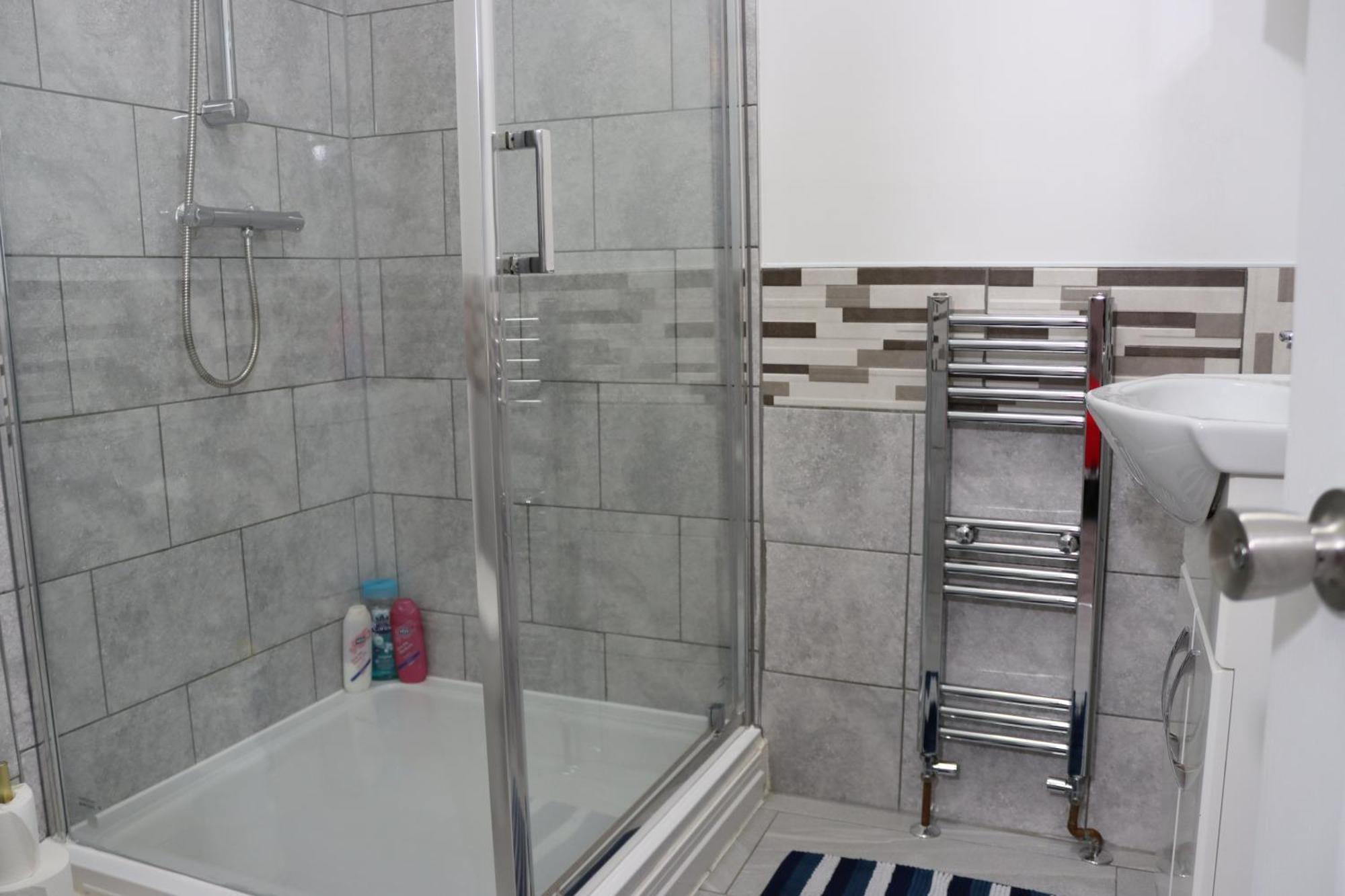 Cosy With Kitchenette And Private Bathroom - 15mins To London! * Londra