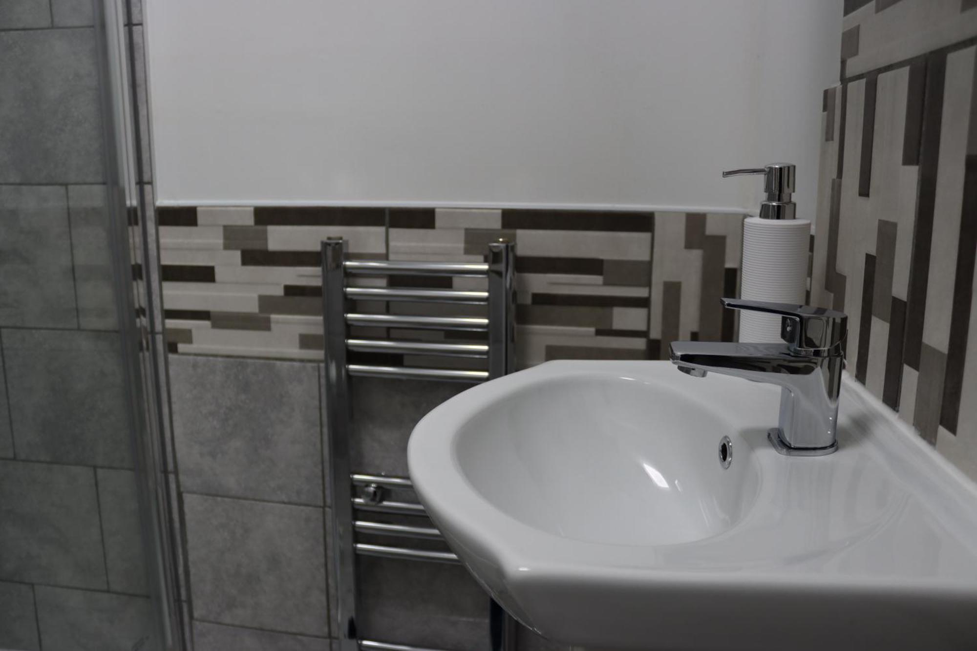 Cosy With Kitchenette And Private Bathroom - 15mins To London! Appartamento