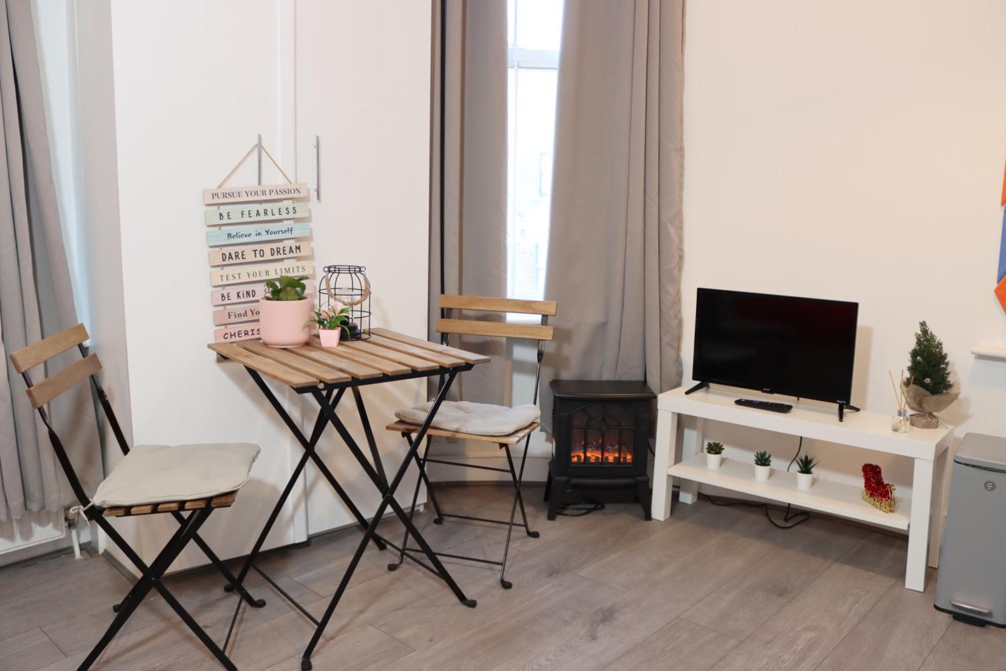 Appartamento Cosy With Kitchenette And Private Bathroom - 15mins To London! *