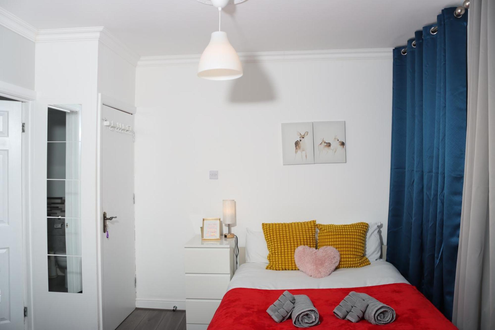 Appartamento Cosy With Kitchenette And Private Bathroom - 15mins To London! Londra